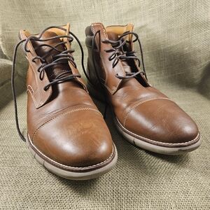 Johnston & Murphy Tan Leather Chukka Boots